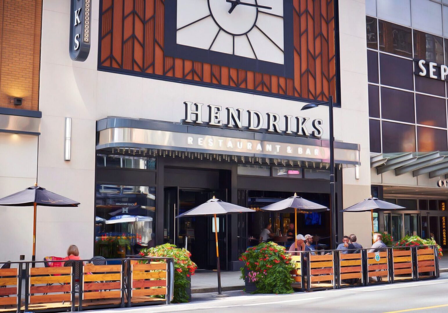 Hendricks Bar and Restaurant, Eaton Center, Toronto